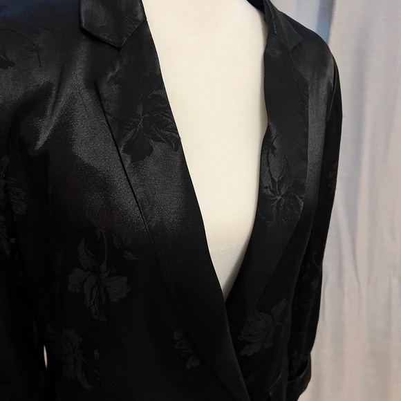 1 State Black Rose Print Blazer - Picture 5 of 8